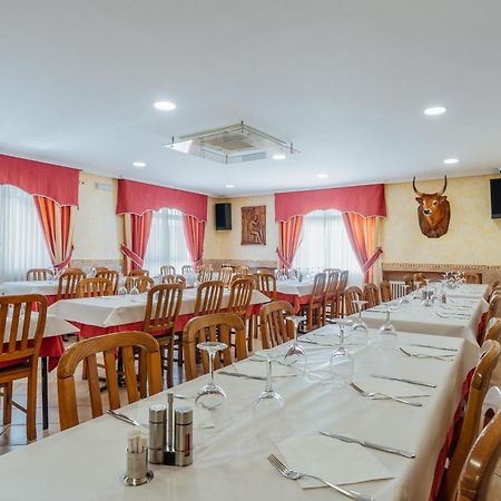 Hotel Restaurante Cazador Pereiro Exterior photo